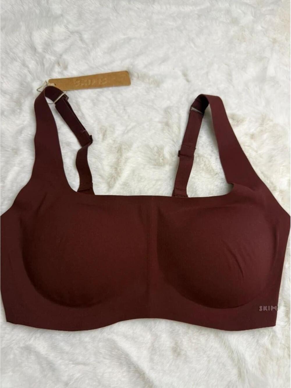 SKIMS Seamless Scoop Neck Bra Oxblood Small NWT Discontinued Color